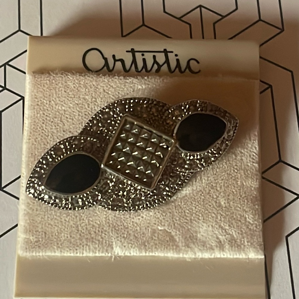 NOS Artistic Onyx & Silver Brooch